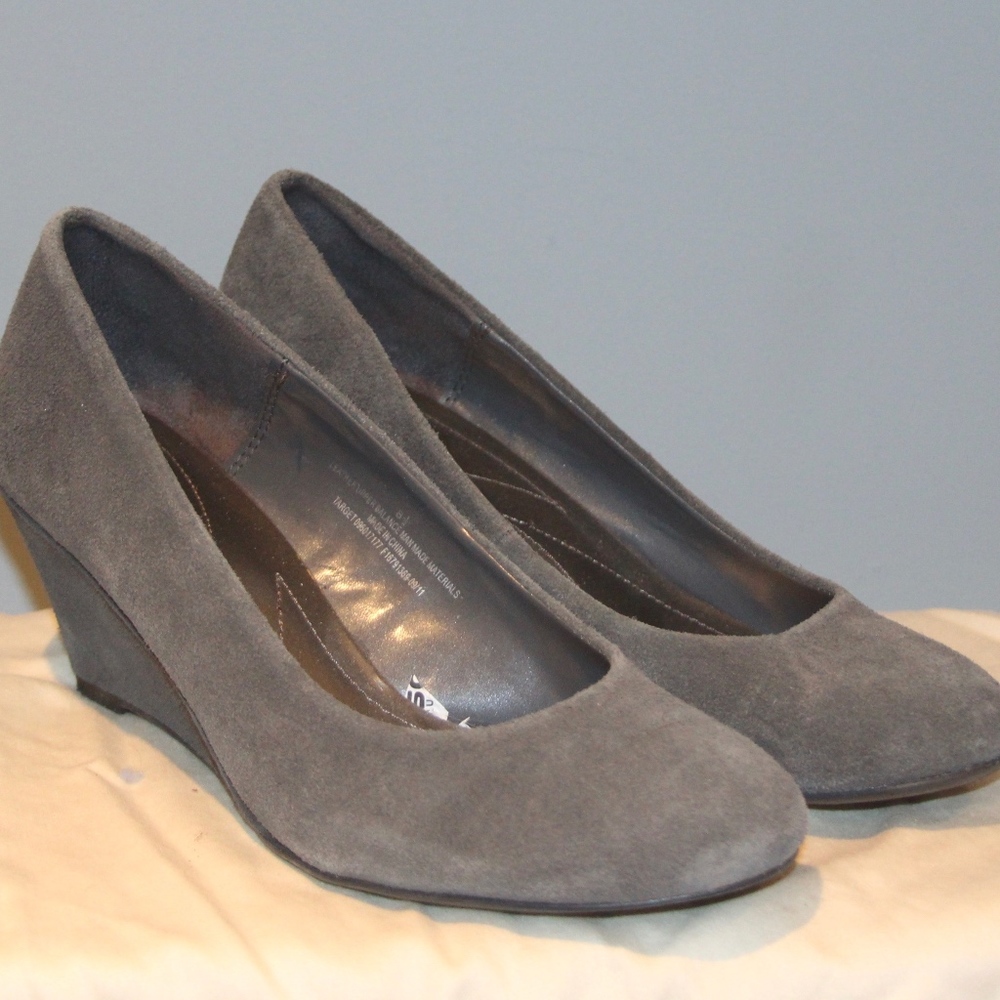 EUC Merona Grey Suede Wedge Heels - 8 1/2